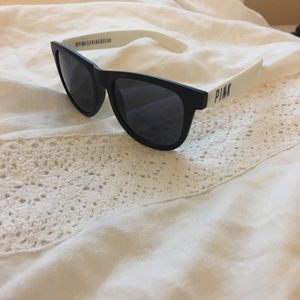 Victoria’s Secret PINK Sunglasses